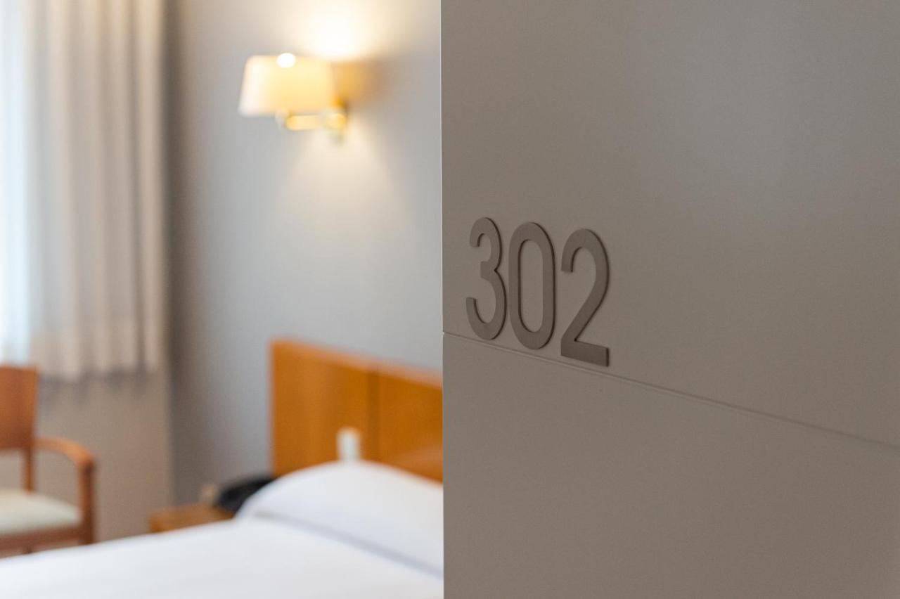 Hotel Borrell Olot Exterior photo